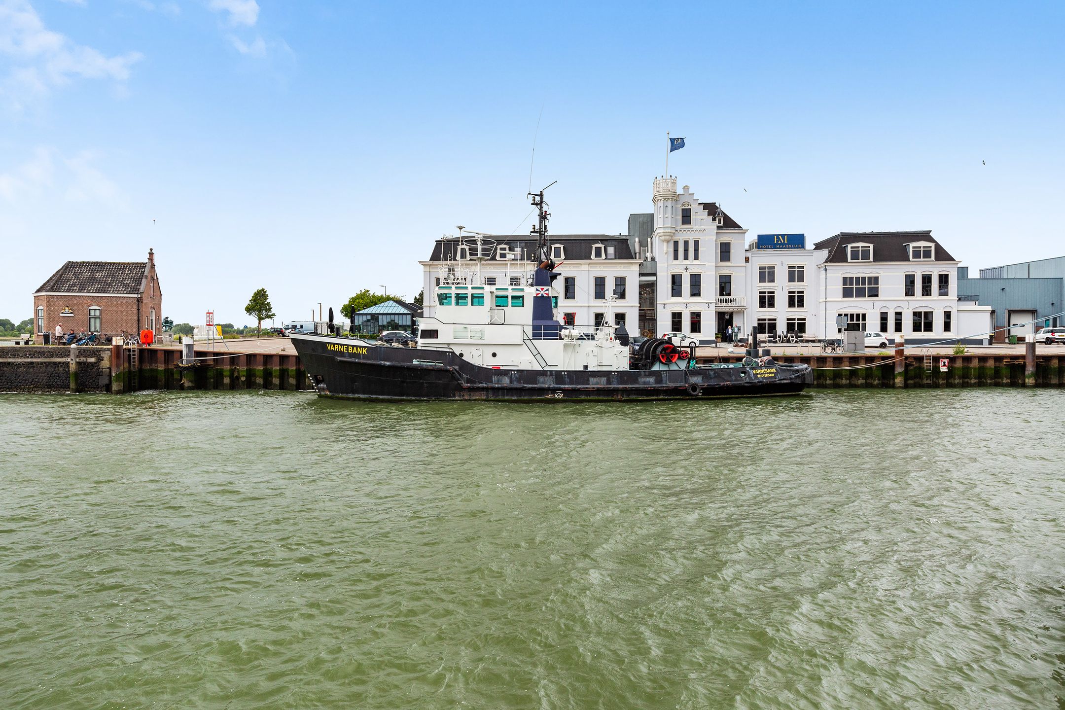 Foto 75 van Burg. Van der Lelykade 4