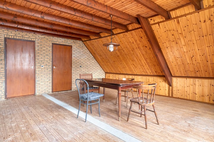 Photo 28 of Hoogvogelstraat 15