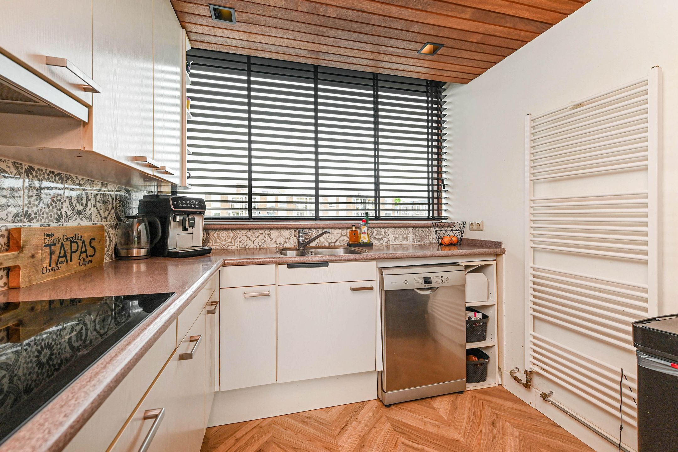 Foto 9 van Loosduinse Hoofdplein 214