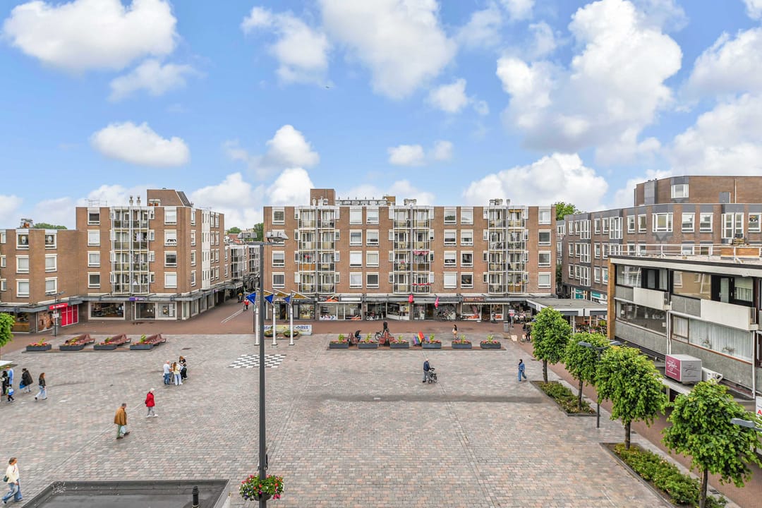 Foto 28 van Loosduinse Hoofdplein 214