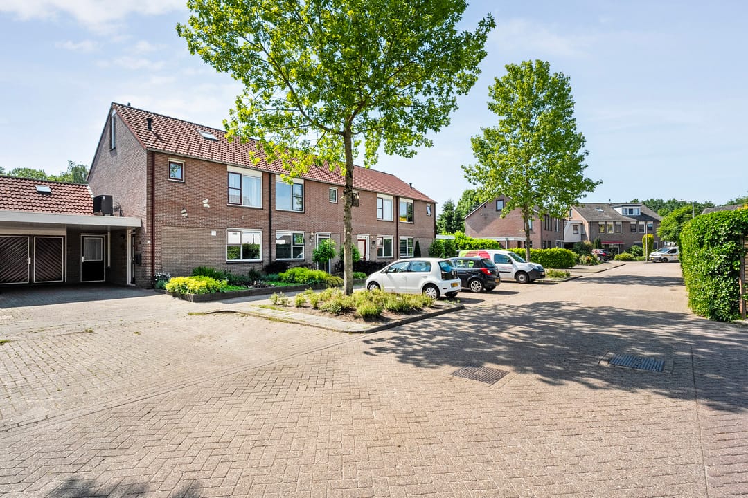 Photo 2 of Meester van Engbrinkstraat 12