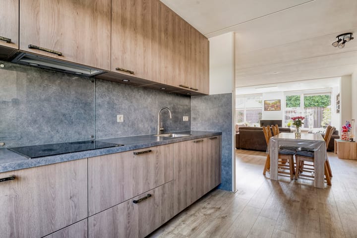 Foto 12 van Meester van Engbrinkstraat 12