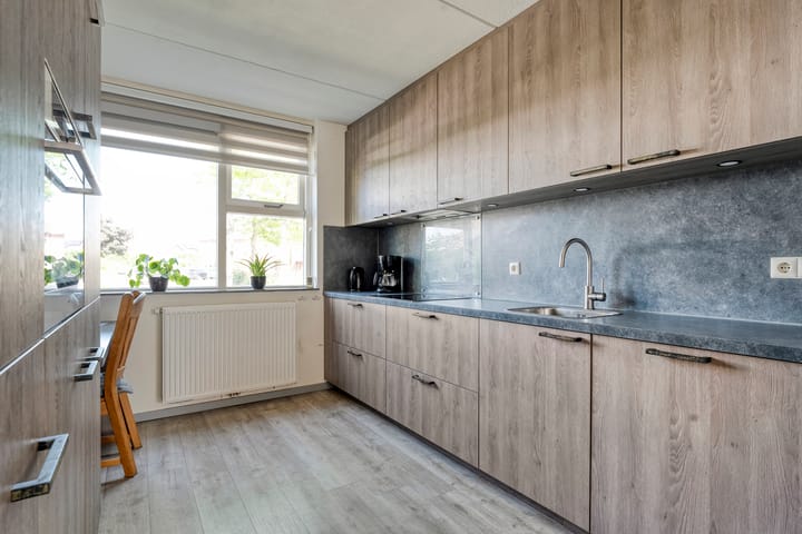 Foto 13 van Meester van Engbrinkstraat 12