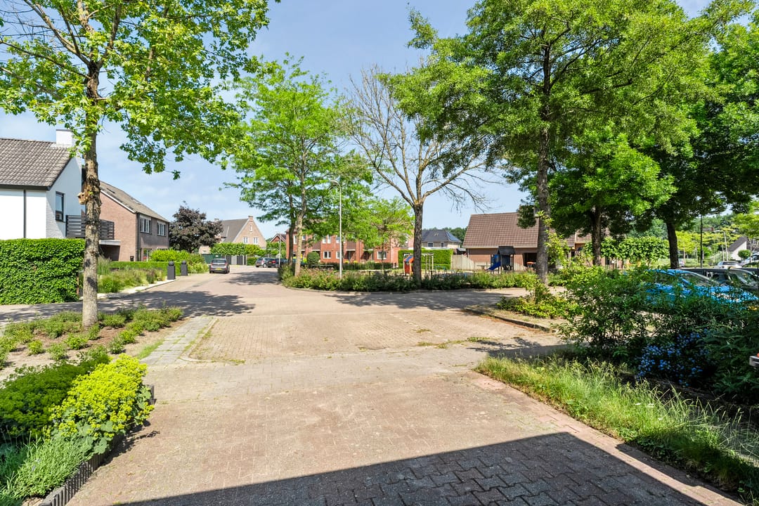 Photo 41 of Meester van Engbrinkstraat 12