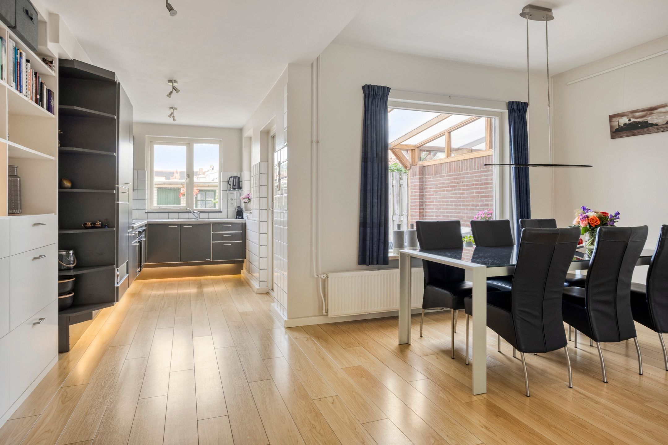 Foto 6 van Locatellistraat 16