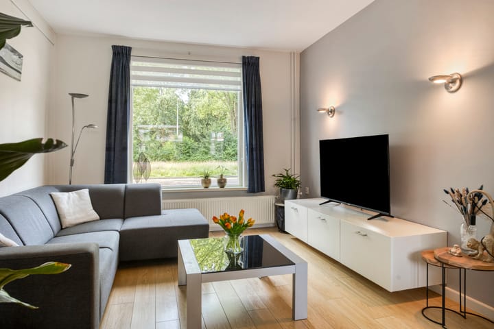 Foto 8 van Locatellistraat 16