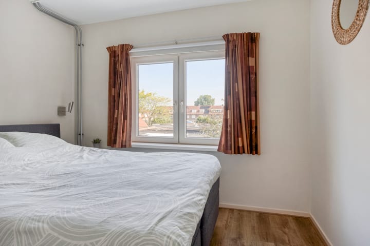 Foto 19 van Locatellistraat 16