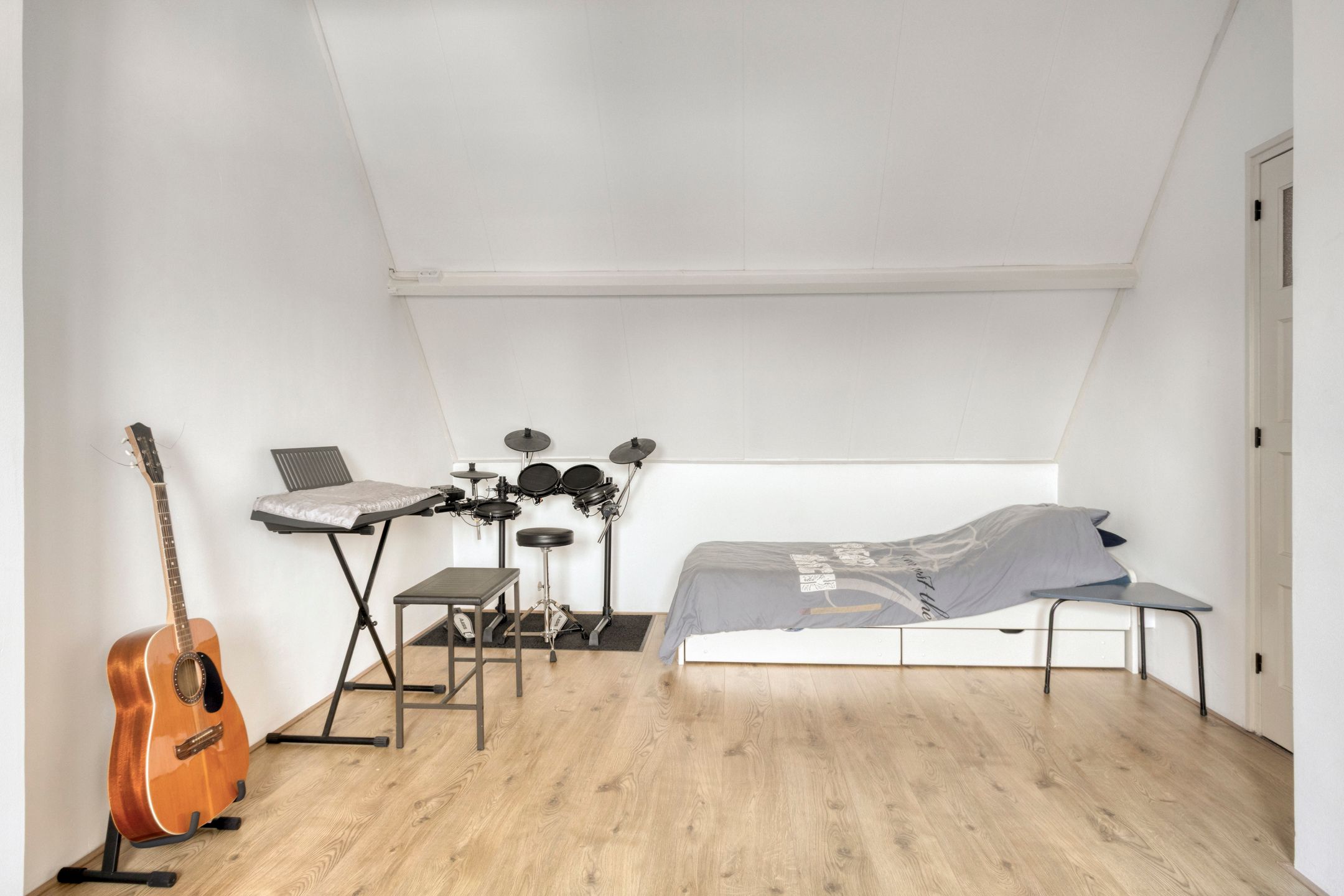 Foto 30 van Locatellistraat 16