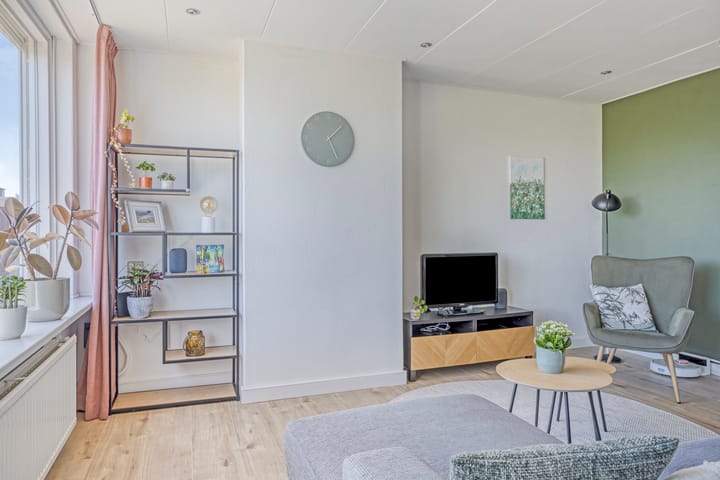 Photo 13 of Albardastraat 28