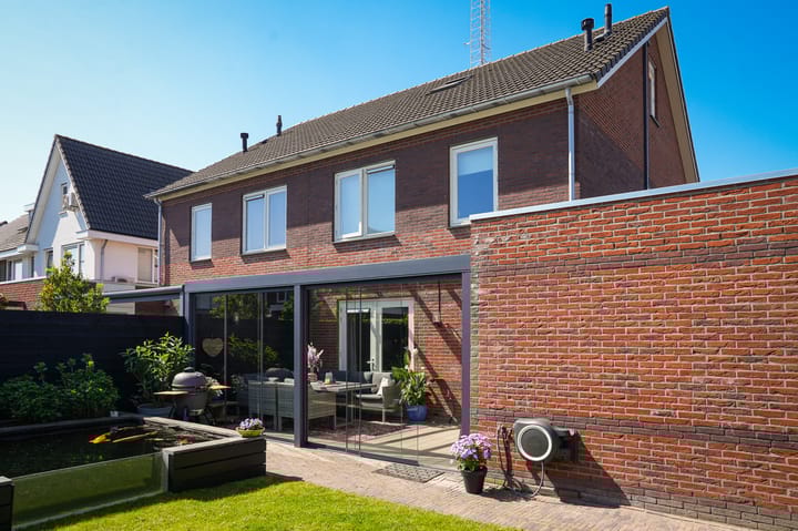 Photo 2 of Pinksterbloemstraat 1