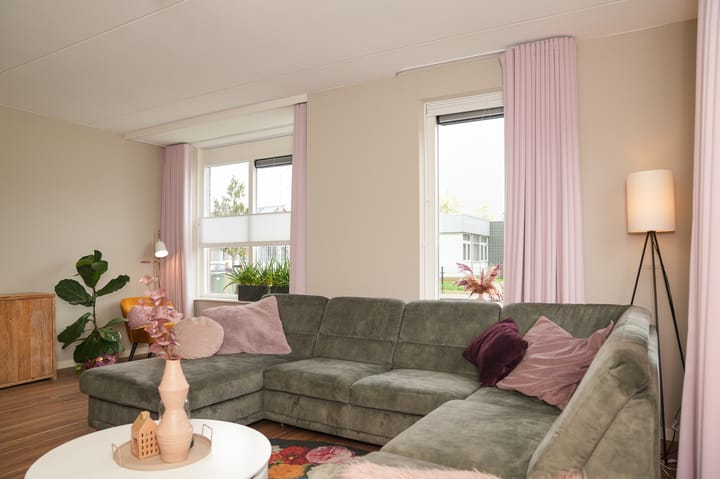 Foto 12 van Pinksterbloemstraat 1