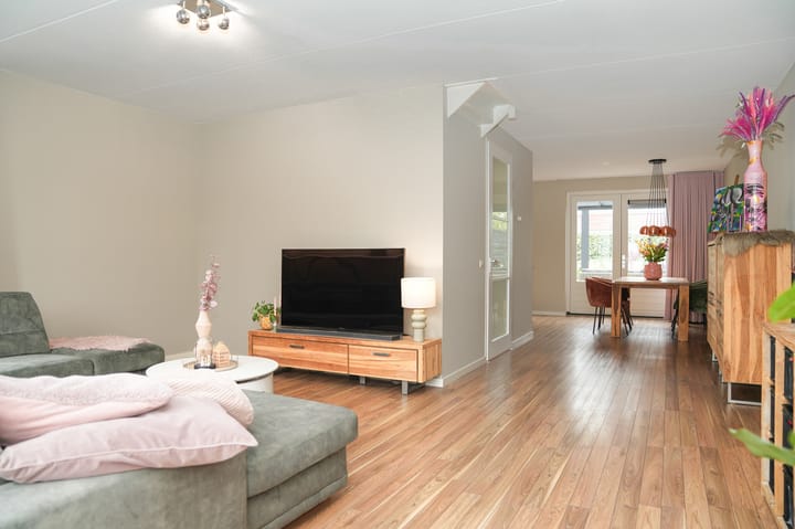 Foto 13 van Pinksterbloemstraat 1