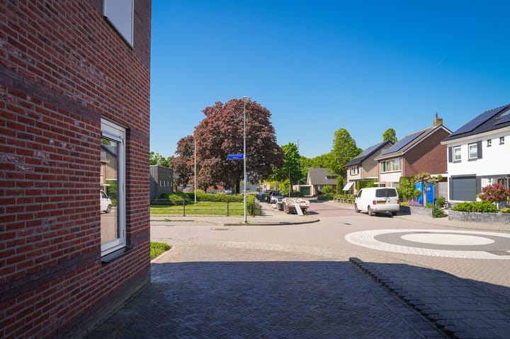 Foto 47 van Pinksterbloemstraat 1