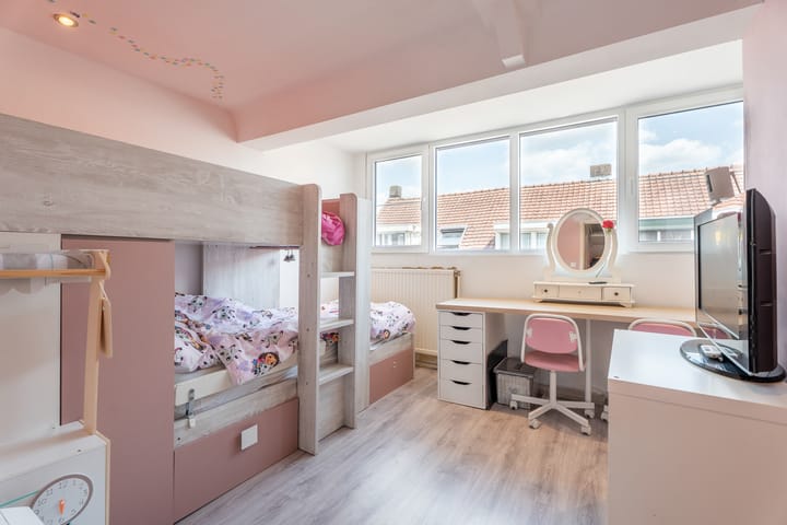 Foto 15 van Outshoornstraat 61