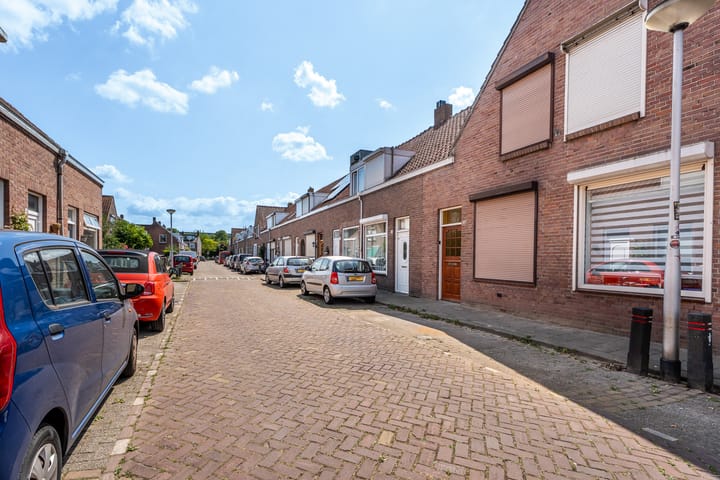 Foto 26 van Outshoornstraat 61