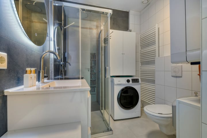 Foto 16 van Hoofdweg 676-G