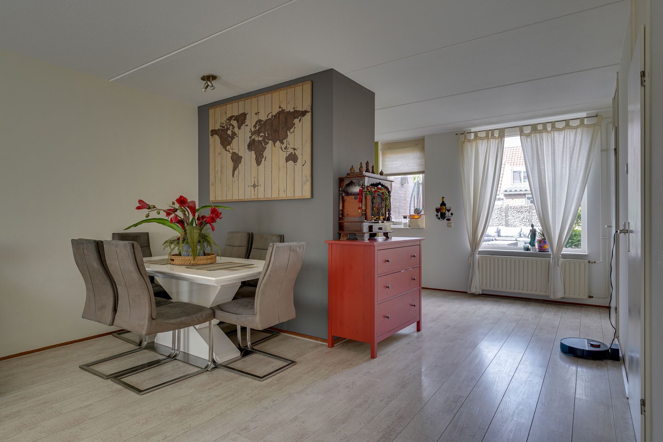 Photo 9 of Leostraat 84