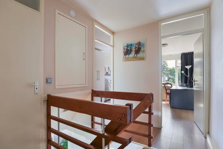 Photo 14 of Kamillestraat 9