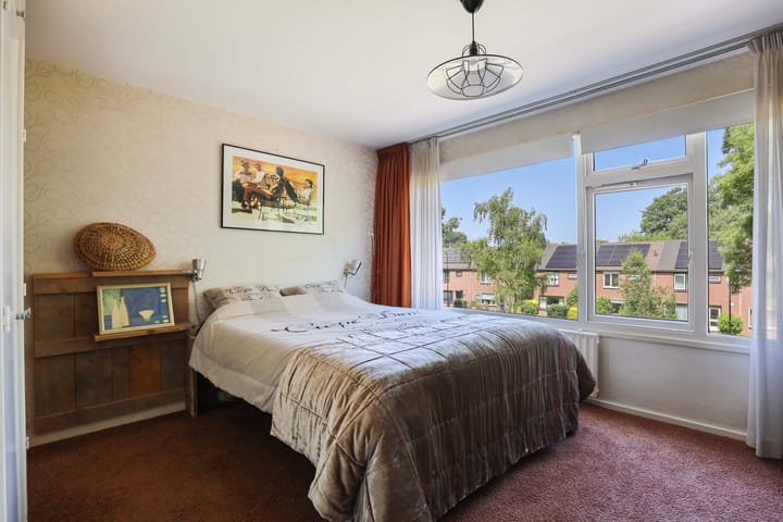 Photo 17 of Kamillestraat 9