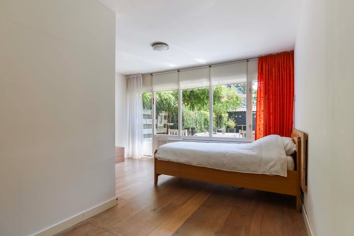 Photo 26 of Kamillestraat 9