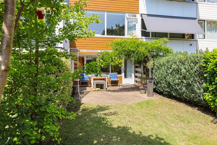 Photo 29 of Kamillestraat 9