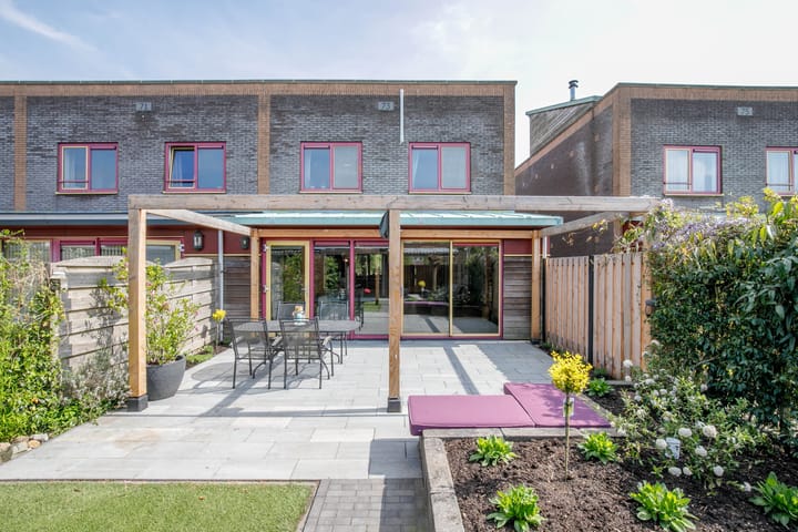 Foto 4 van Vrouwenmantel 73