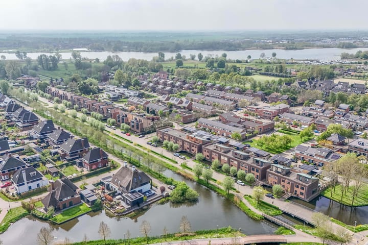 Foto 35 van Vrouwenmantel 73