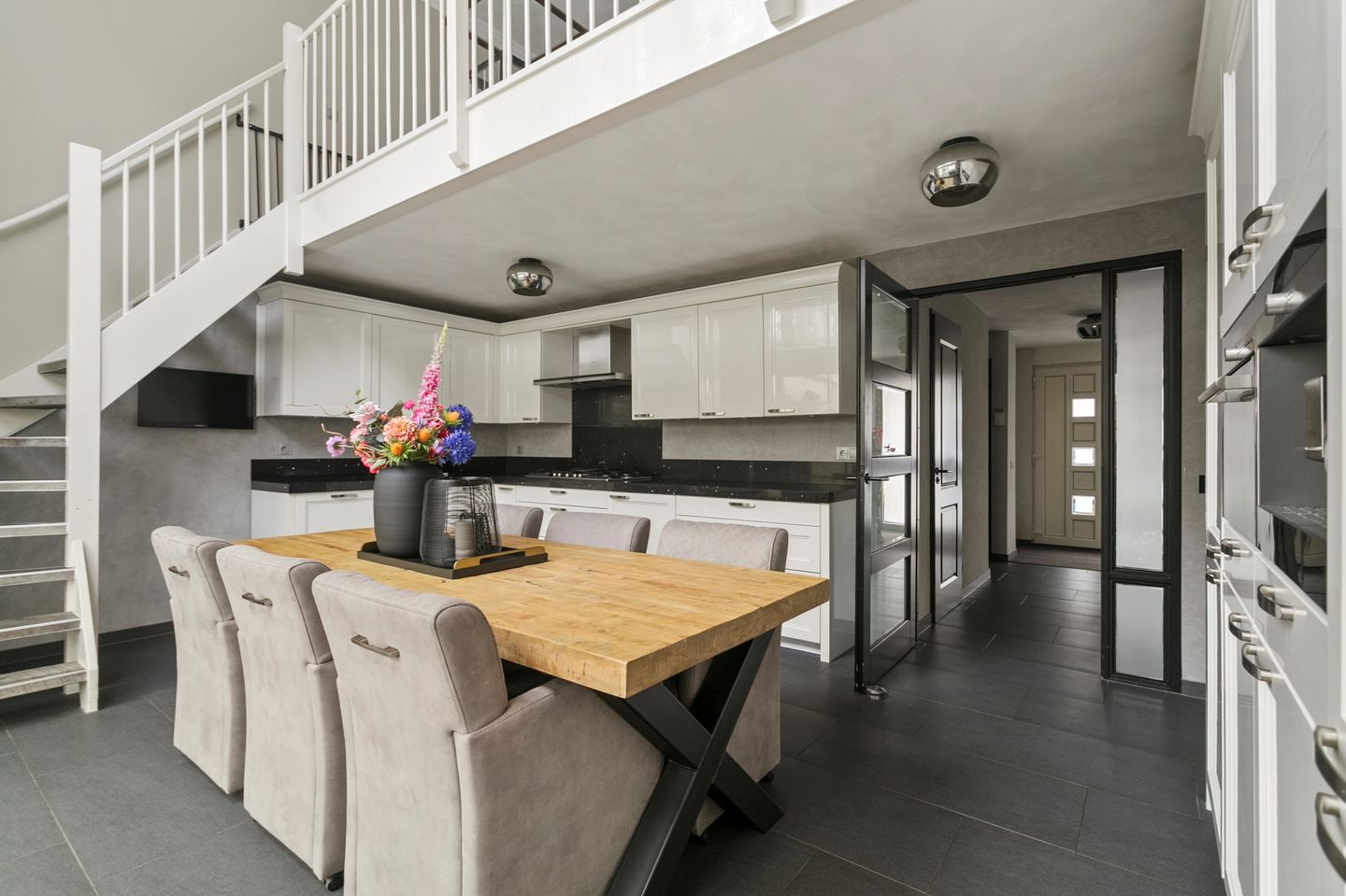 Photo 10 of Palissander 216