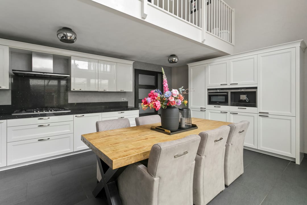 Photo 13 of Palissander 216