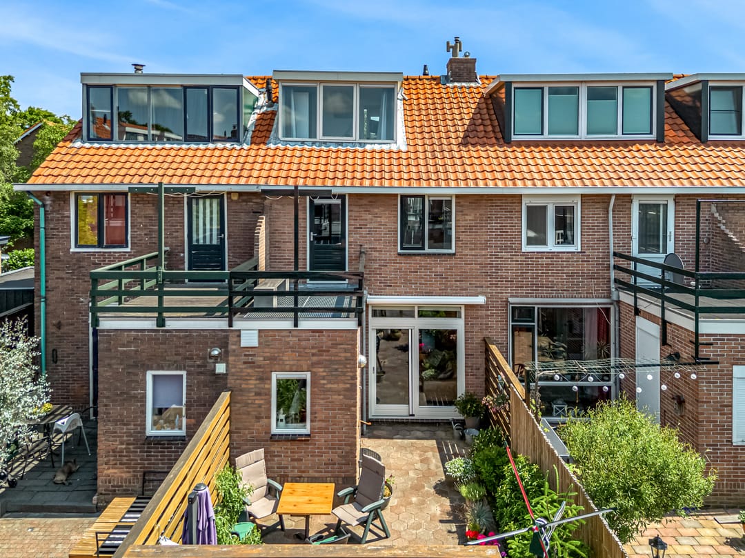 Photo 2 of Esdoornlaan 17