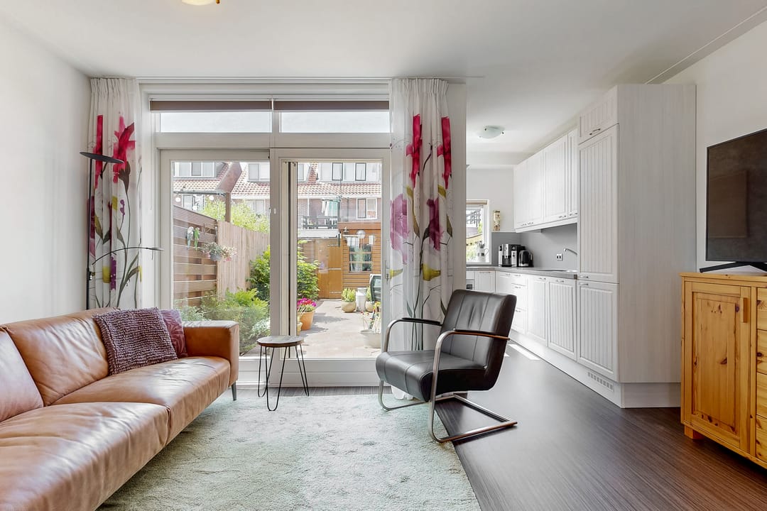 Photo 7 of Esdoornlaan 17