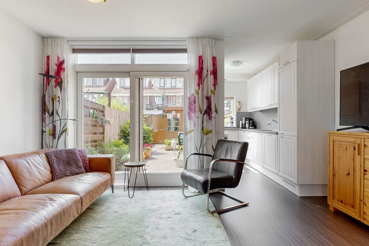 Photo 7 of Esdoornlaan 17