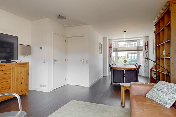 Photo 8 of Esdoornlaan 17