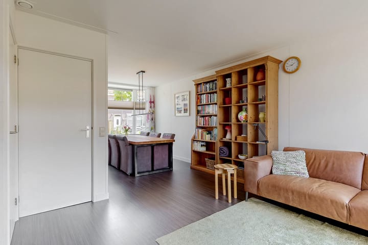 Photo 10 of Esdoornlaan 17