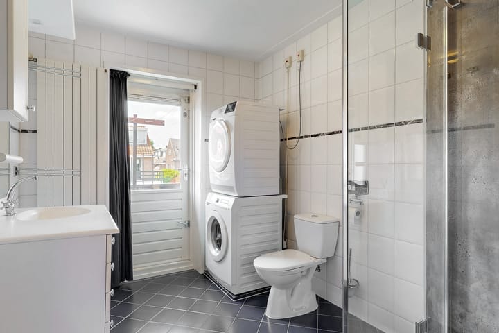 Photo 17 of Esdoornlaan 17