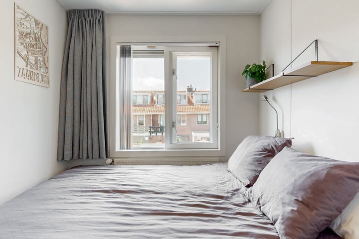 Photo 21 of Esdoornlaan 17