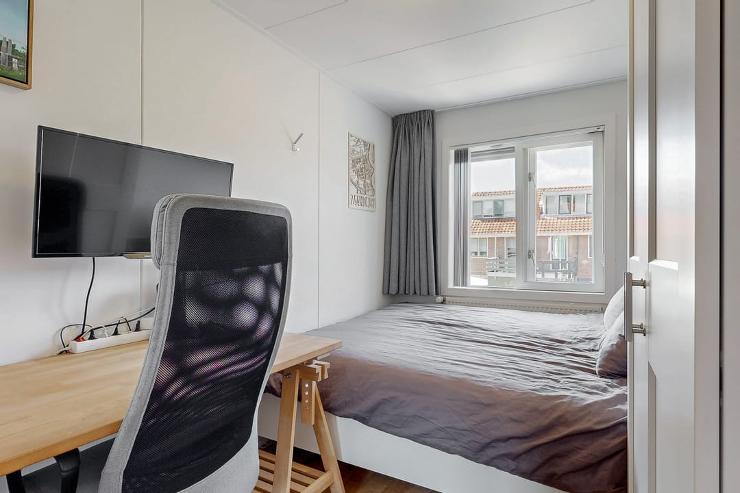 Photo 22 of Esdoornlaan 17