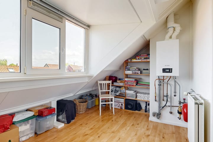 Photo 25 of Esdoornlaan 17