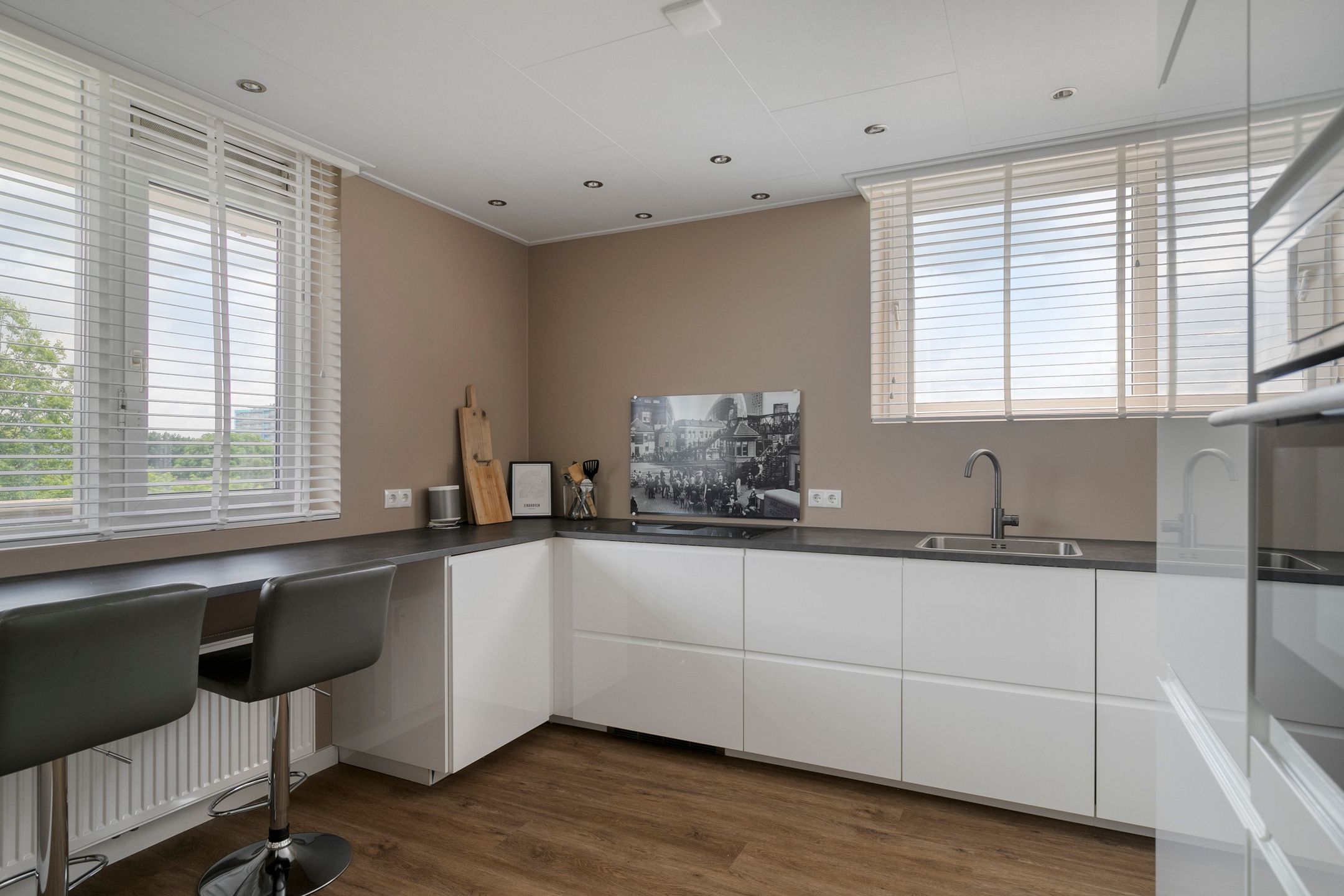 Foto 3 van Raamveld 41