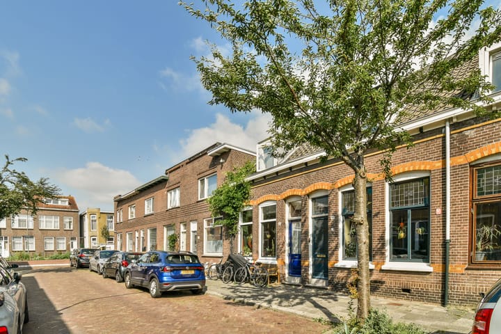 Foto 7 van Huygensstraat 49