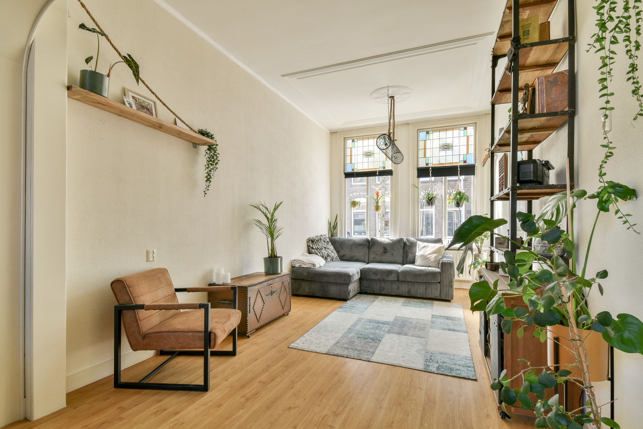 Photo 9 of Huygensstraat 49