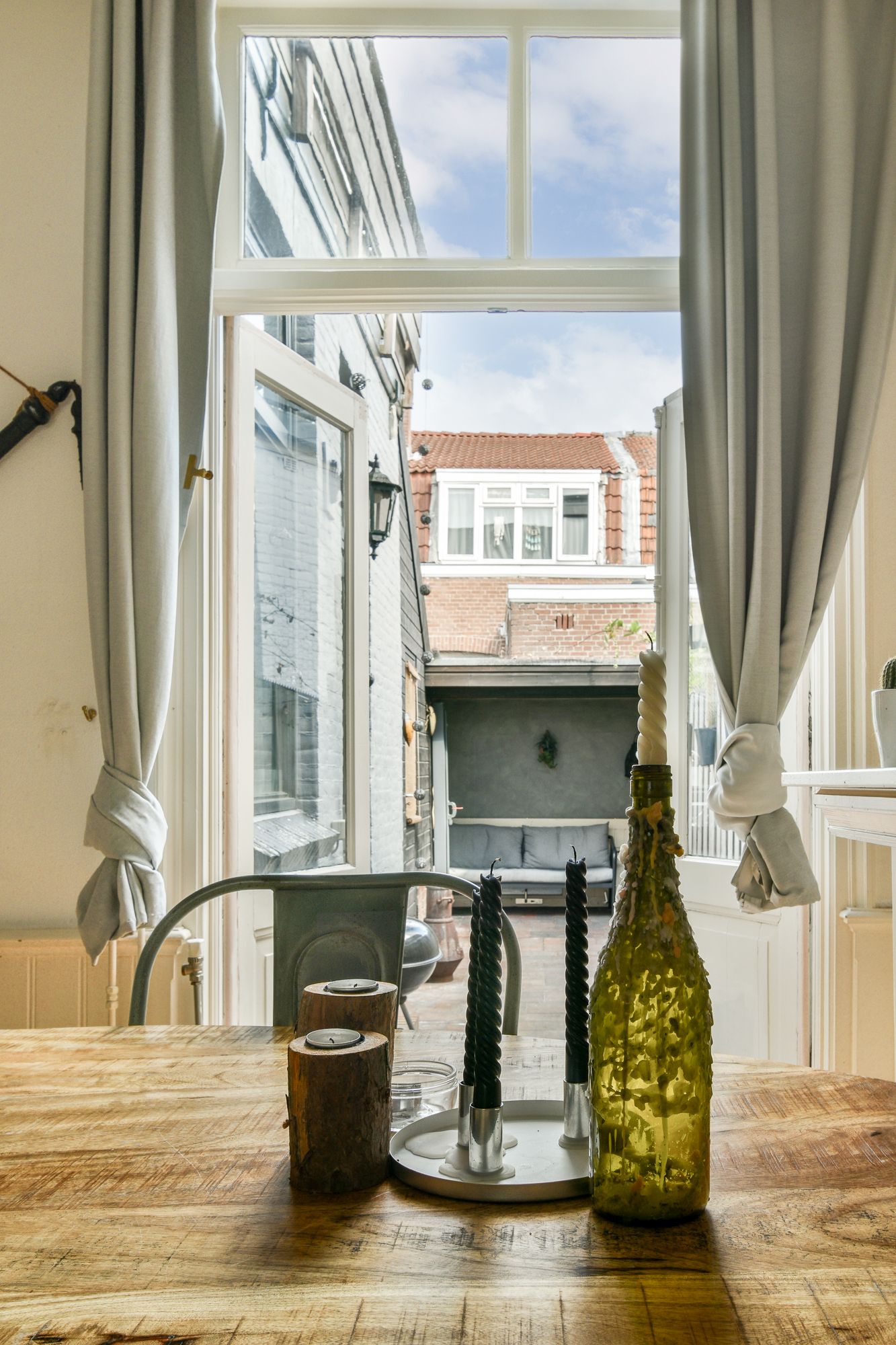 Photo 12 of Huygensstraat 49