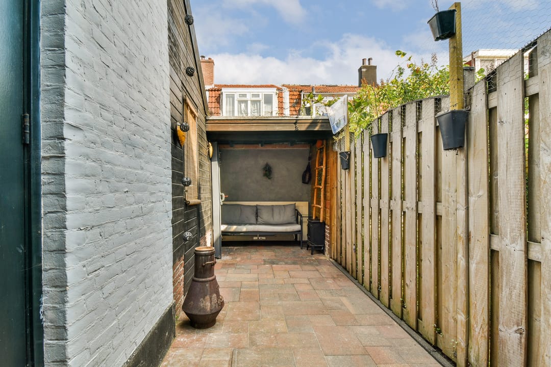 Photo 17 of Huygensstraat 49