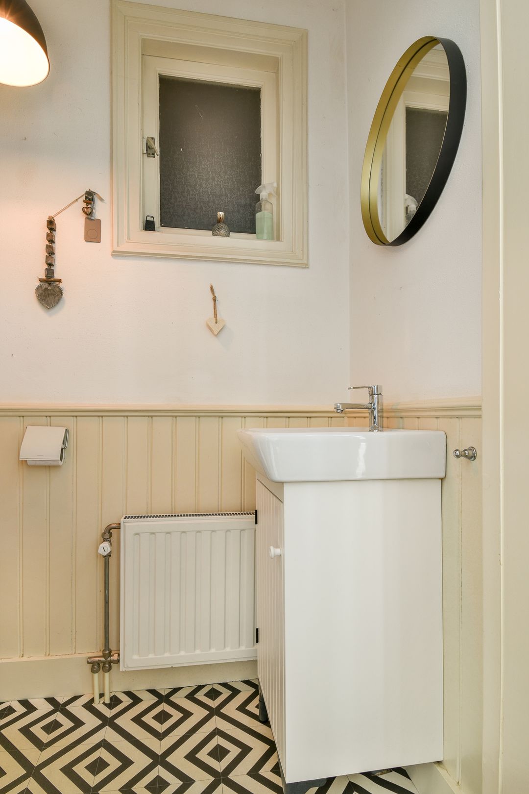 Photo 22 of Huygensstraat 49