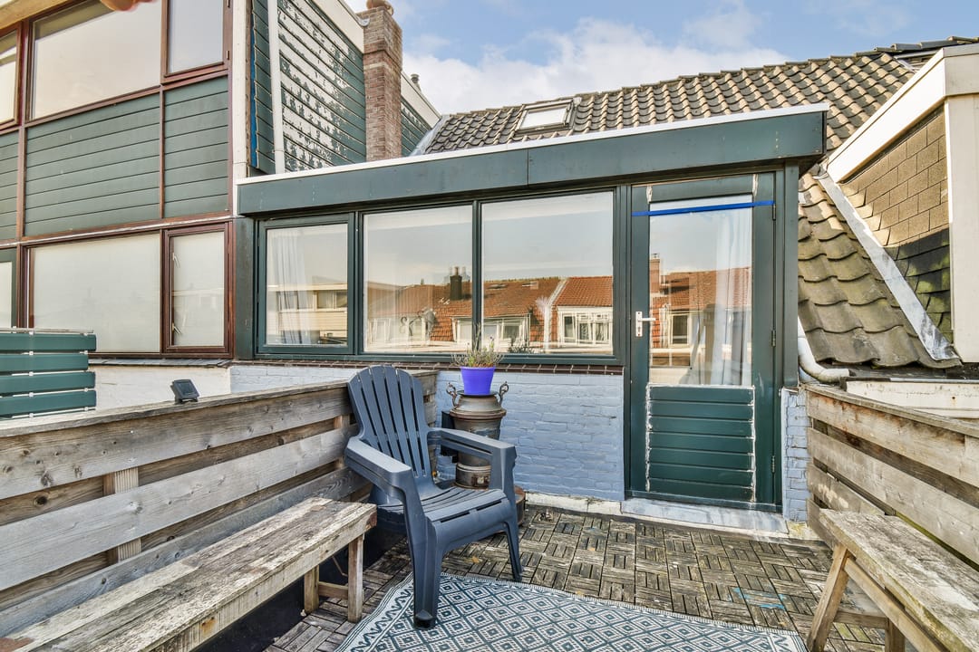 Photo 28 of Huygensstraat 49