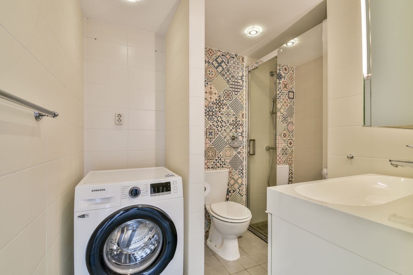 Photo 29 of Huygensstraat 49