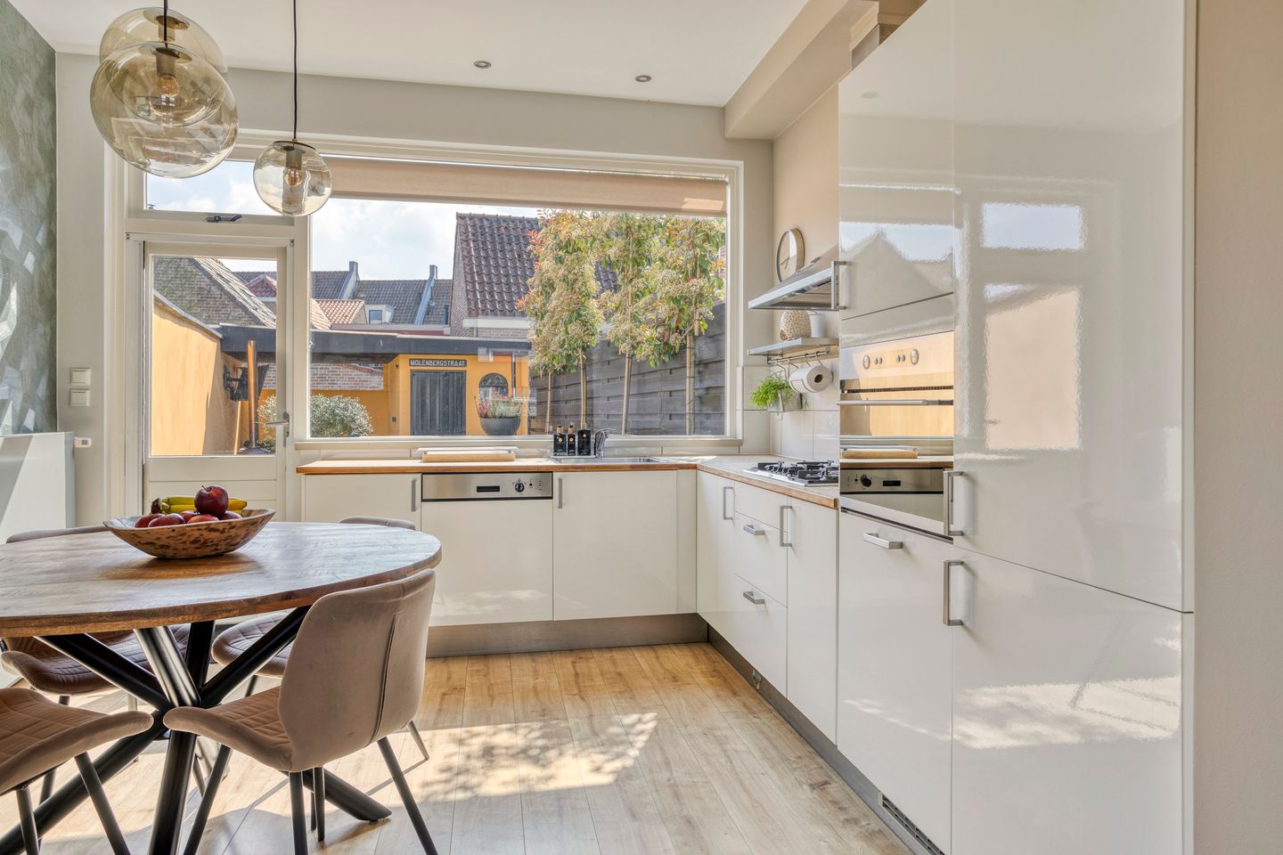 Foto 19 van Molenbergstraat 15