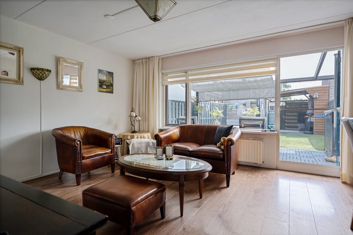 Foto 10 van De wiezeboom 22