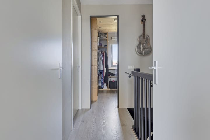 Photo 23 of Olijfhout 30