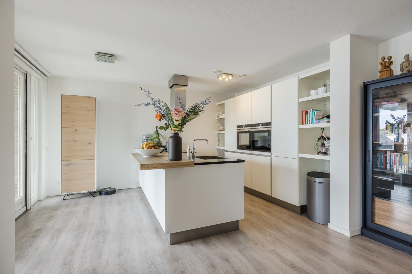 Foto 1 van Eerste Stationsstraat 53-B